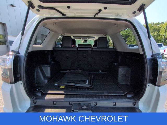 Used 2020 Toyota 4Runner Nightshade AWD/4WD image 27