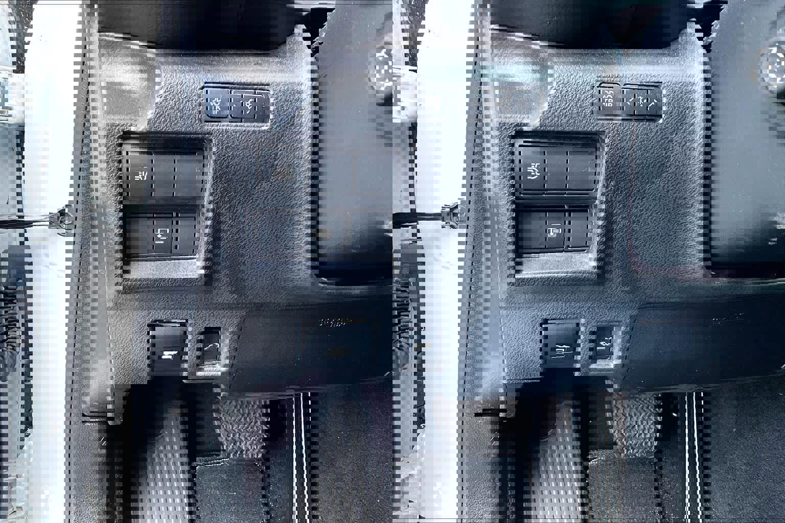 Used 2023 Lexus IS 300 w/ Premium Package image 33