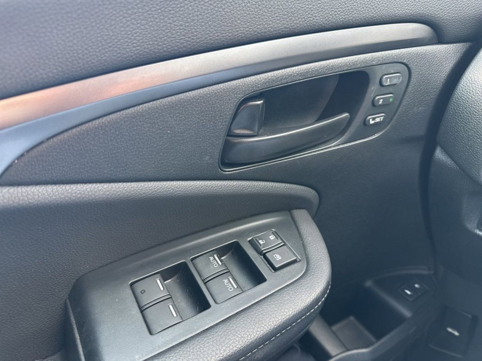 Used 2023 Honda Passport EX-L image 15