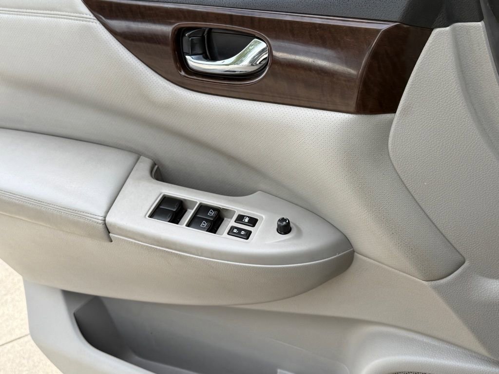 Used 2014 Nissan Quest SL image 24