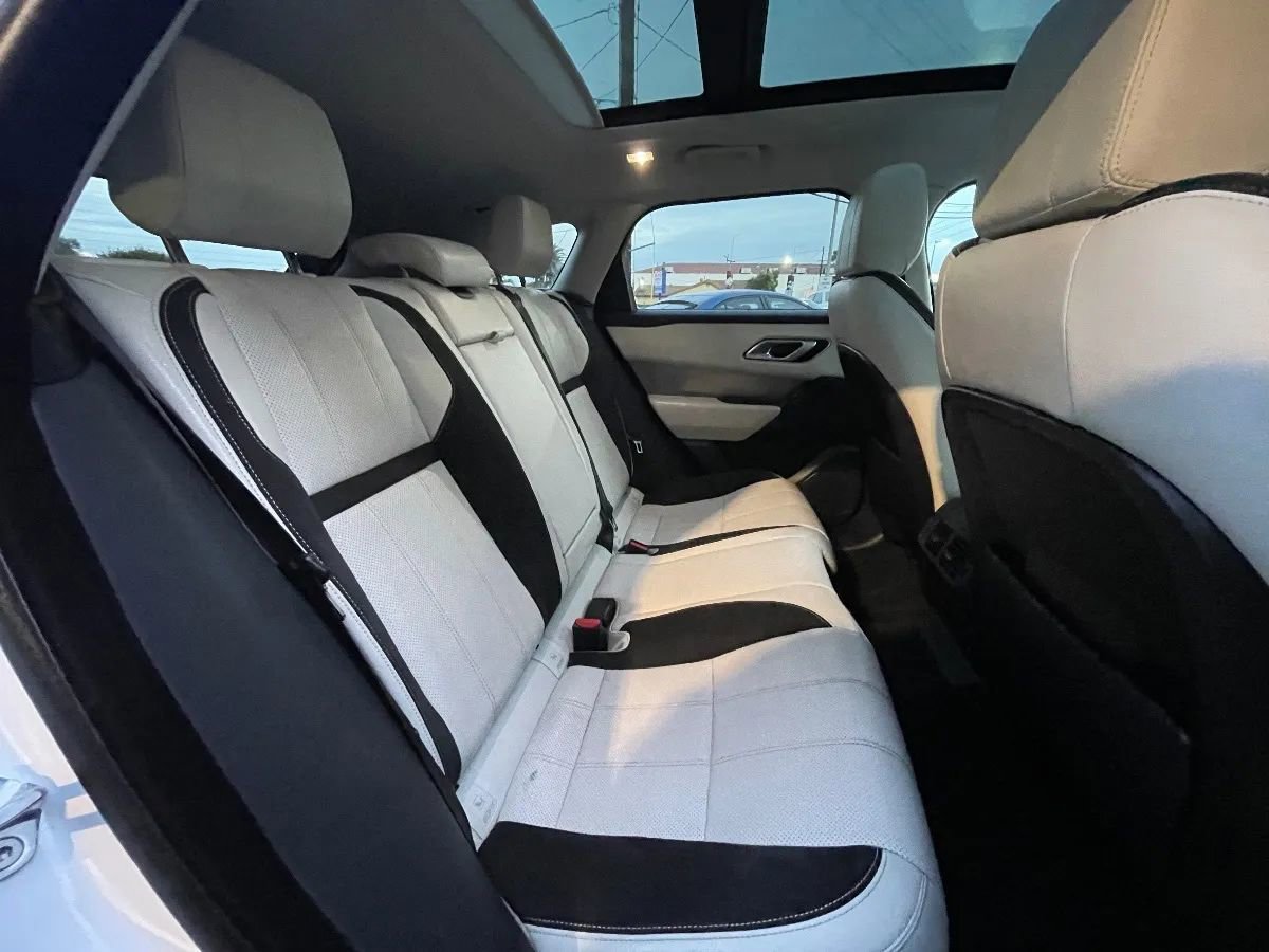 Used 2019 Land Rover Range Rover Velar S AWD/4WD image 14