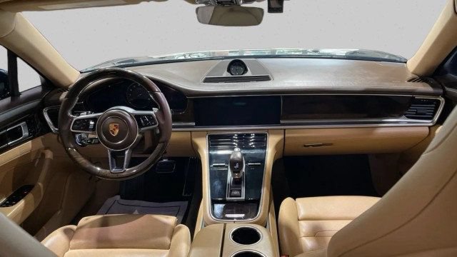 Used 2018 Porsche Panamera 4S AWD/4WD image 15