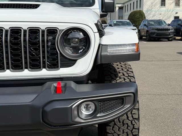 New 2026 Jeep Wrangler Unlimited Rubicon w/ Dual Top Group AWD/4WD image 11