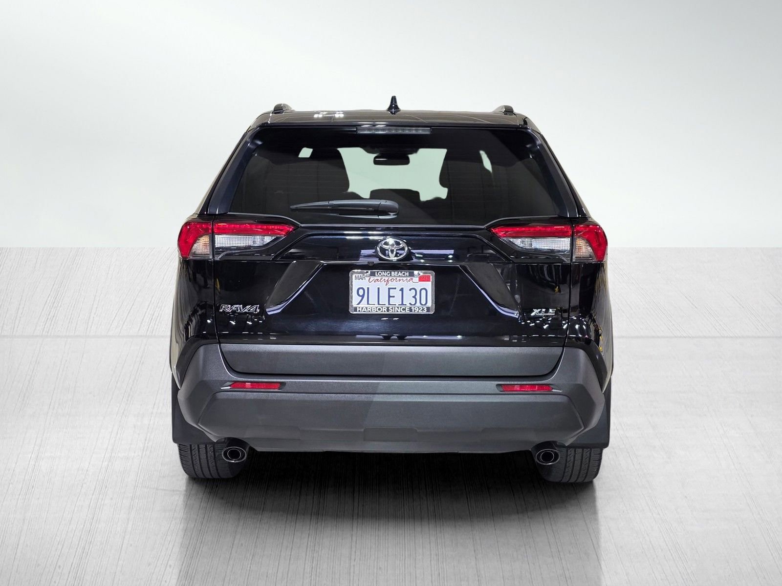 Used 2024 Toyota RAV4 XLE Premium w/ Weather Package FWD image 6