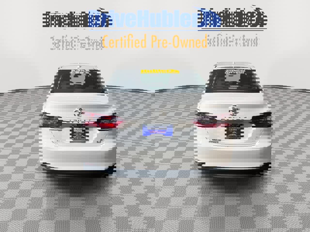 Used 2023 Toyota Camry LE image 7