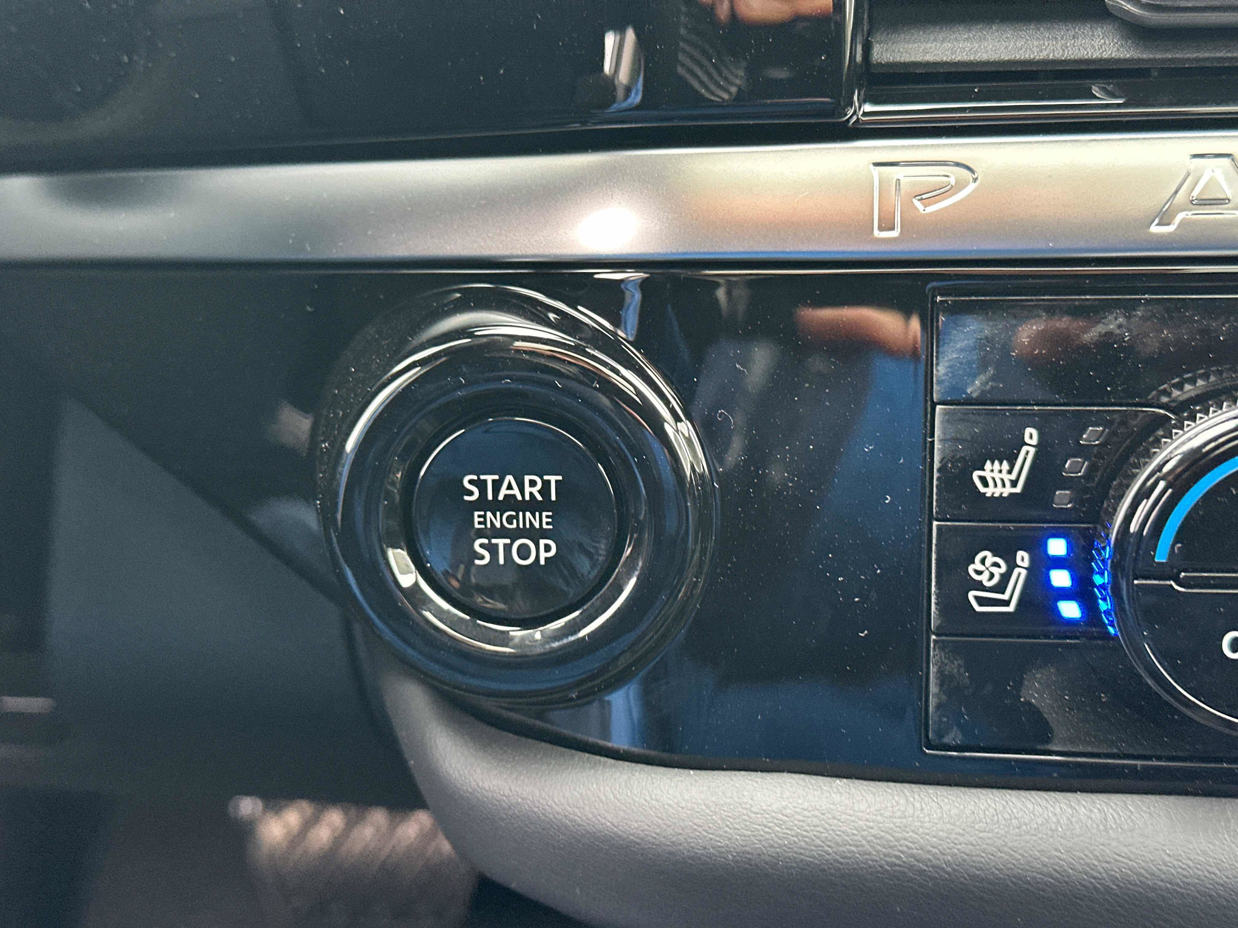New 2026 Nissan Pathfinder Platinum AWD/4WD image 37