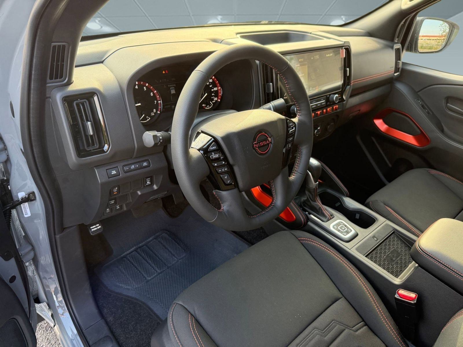 New 2026 Nissan Frontier PRO-4X w/ Pro-4x Convenience Package image 4