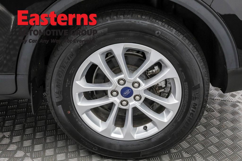 Used 2022 Ford Escape SE image 32