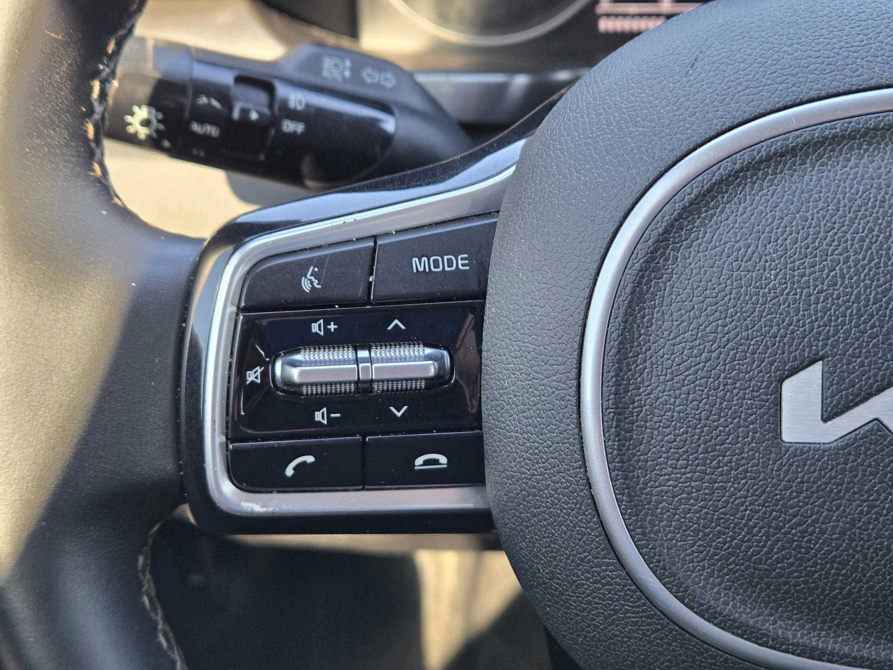 Used 2022 Kia Sorento SX image 19