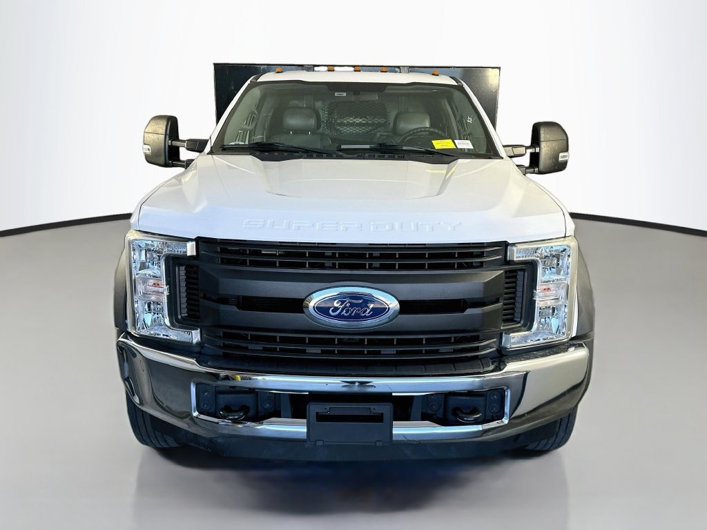 Used 2019 Ford F550 2WD Regular Cab Super Duty image 2