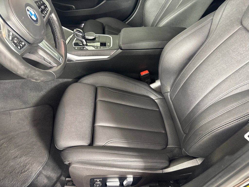 Used 2021 BMW 330i Sedan w/ M Sport Package image 14