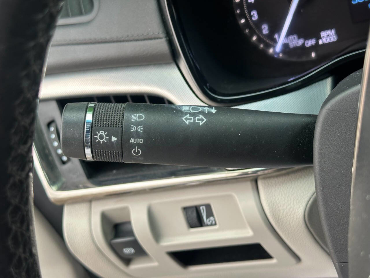 Used 2017 Cadillac CTS Luxury image 33