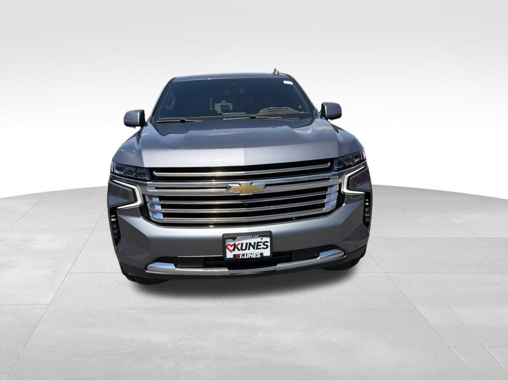 Used 2022 Chevrolet Tahoe High Country w/ Premium Package 2 AWD/4WD image 4