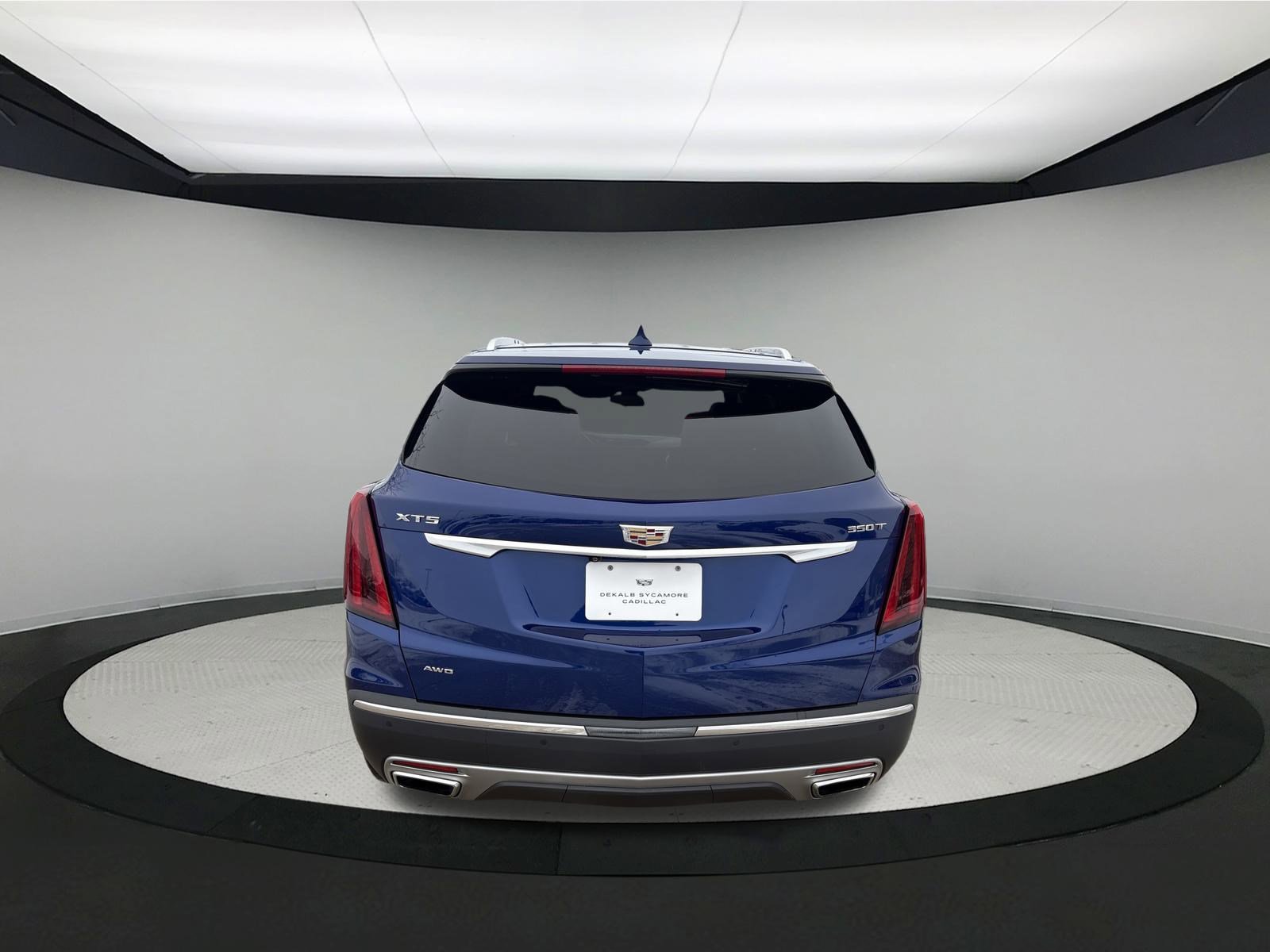 Used 2023 Cadillac XT5 Premium Luxury w/ LPO, Floor Liner Package image 6