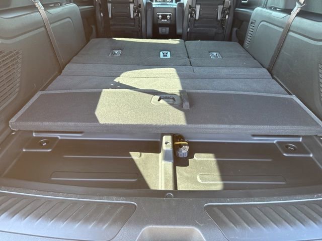 Used 2022 GMC Yukon XL SLT w/ SLT Premium Package AWD/4WD image 44