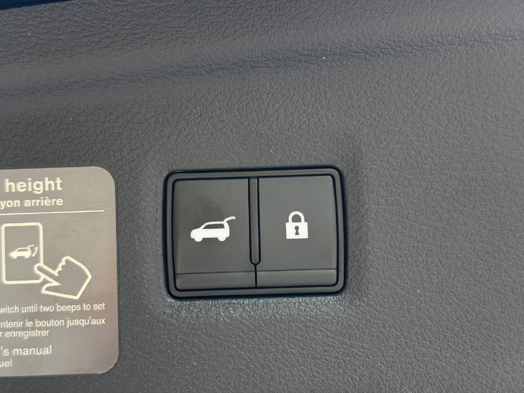 Used 2023 INFINITI QX50 Luxe FWD image 15