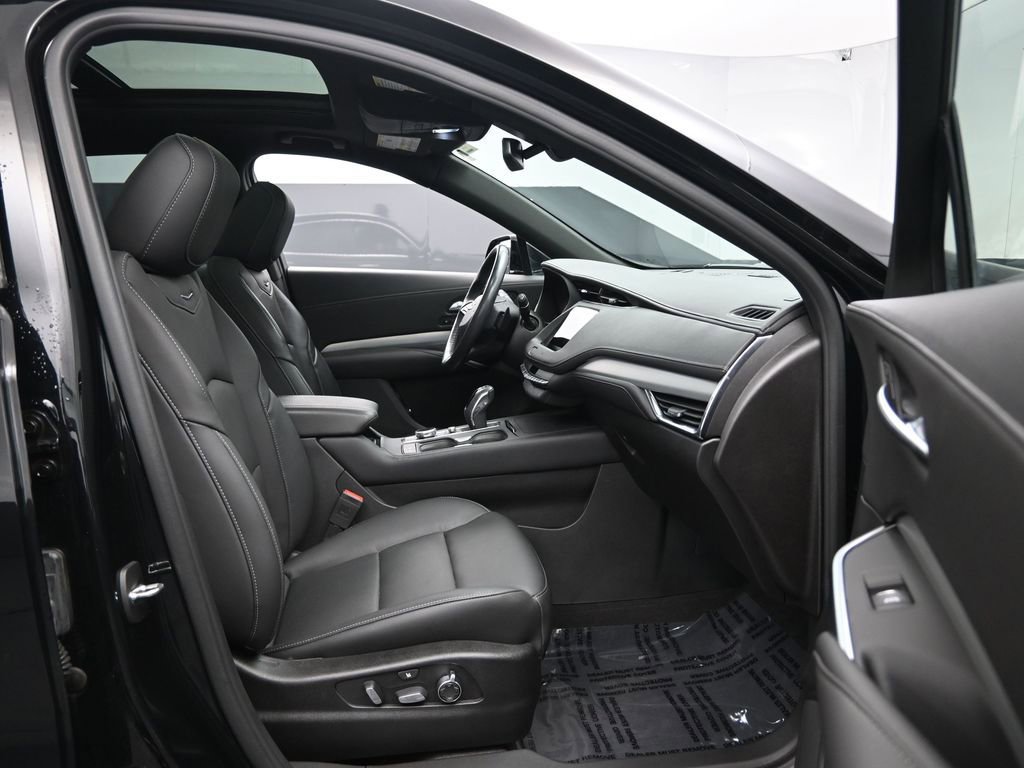 Used 2019 Cadillac XT4 Premium Luxury image 30