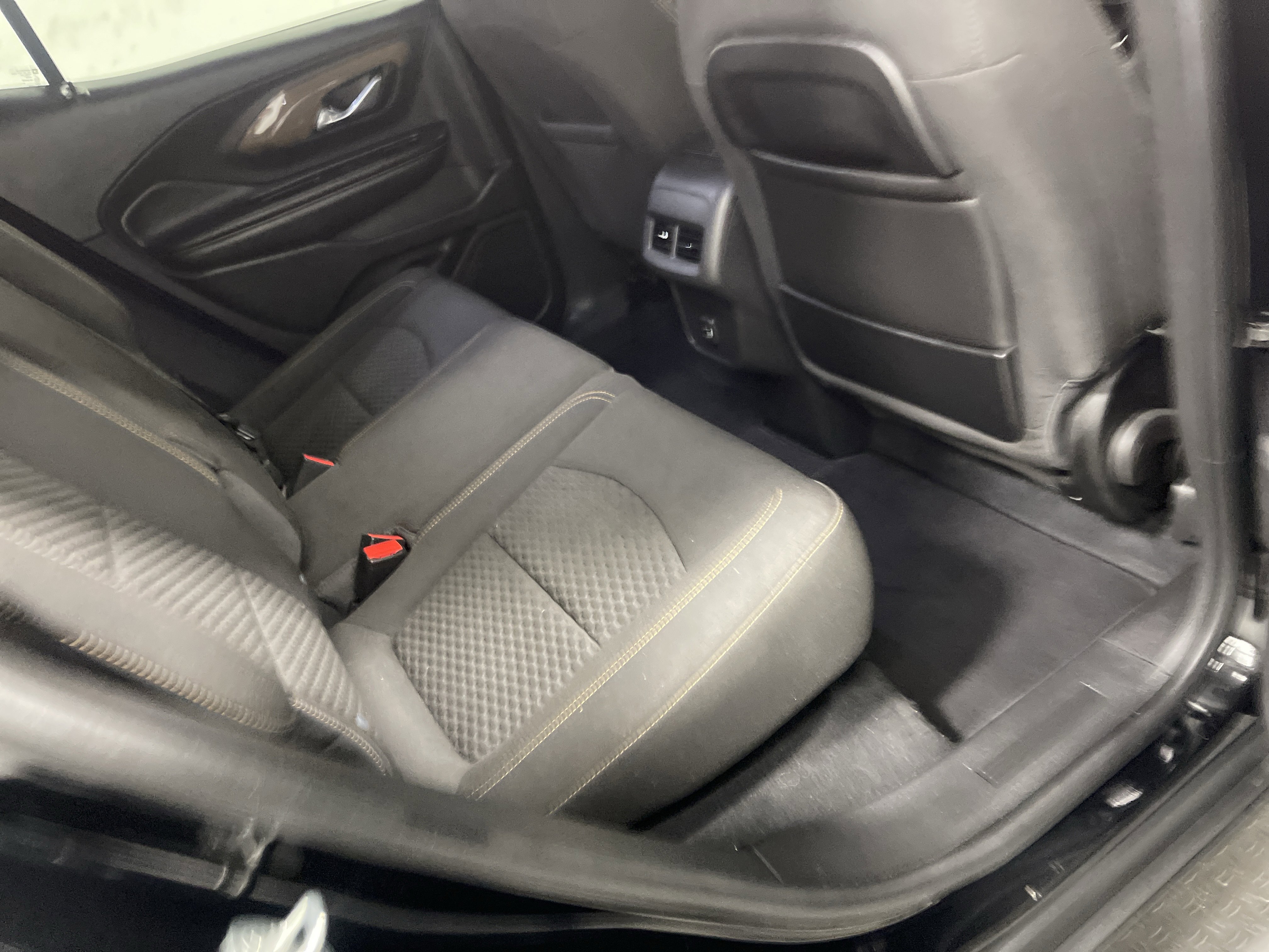 Used 2020 GMC Terrain SLE w/ Elevation Edition image 22