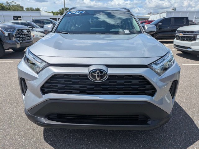 Used 2025 Toyota RAV4 XLE w/ Convenience Package FWD image 9