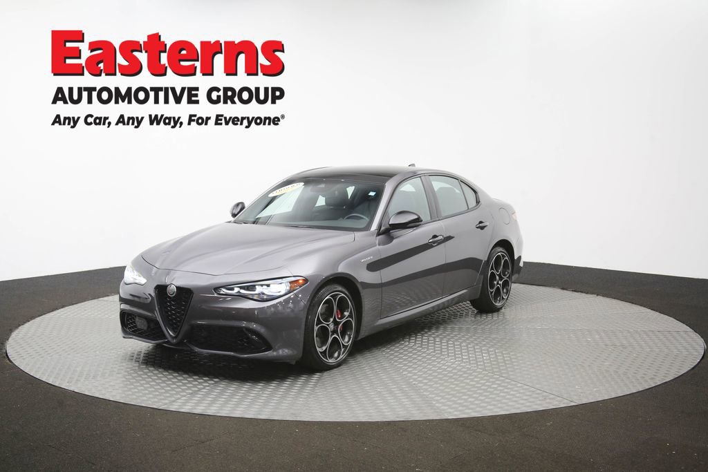 Used 2024 Alfa Romeo Giulia Veloce AWD/4WD image 55