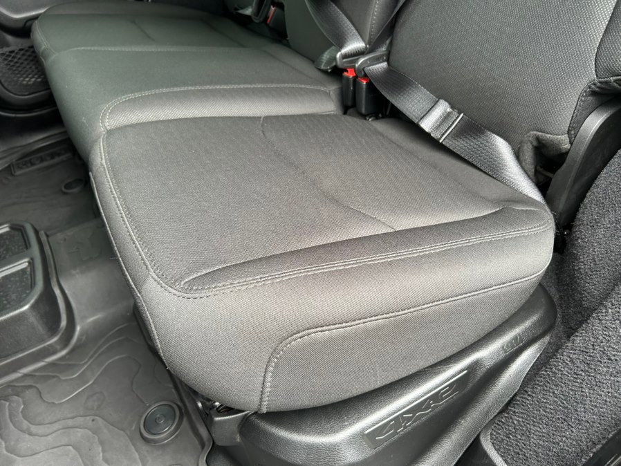 Used 2023 Jeep Wrangler Unlimited w/ Sun & Screen Package AWD/4WD image 55