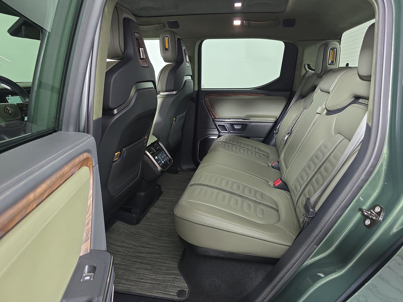 Used 2022 Rivian R1T Adventure AWD/4WD image 21