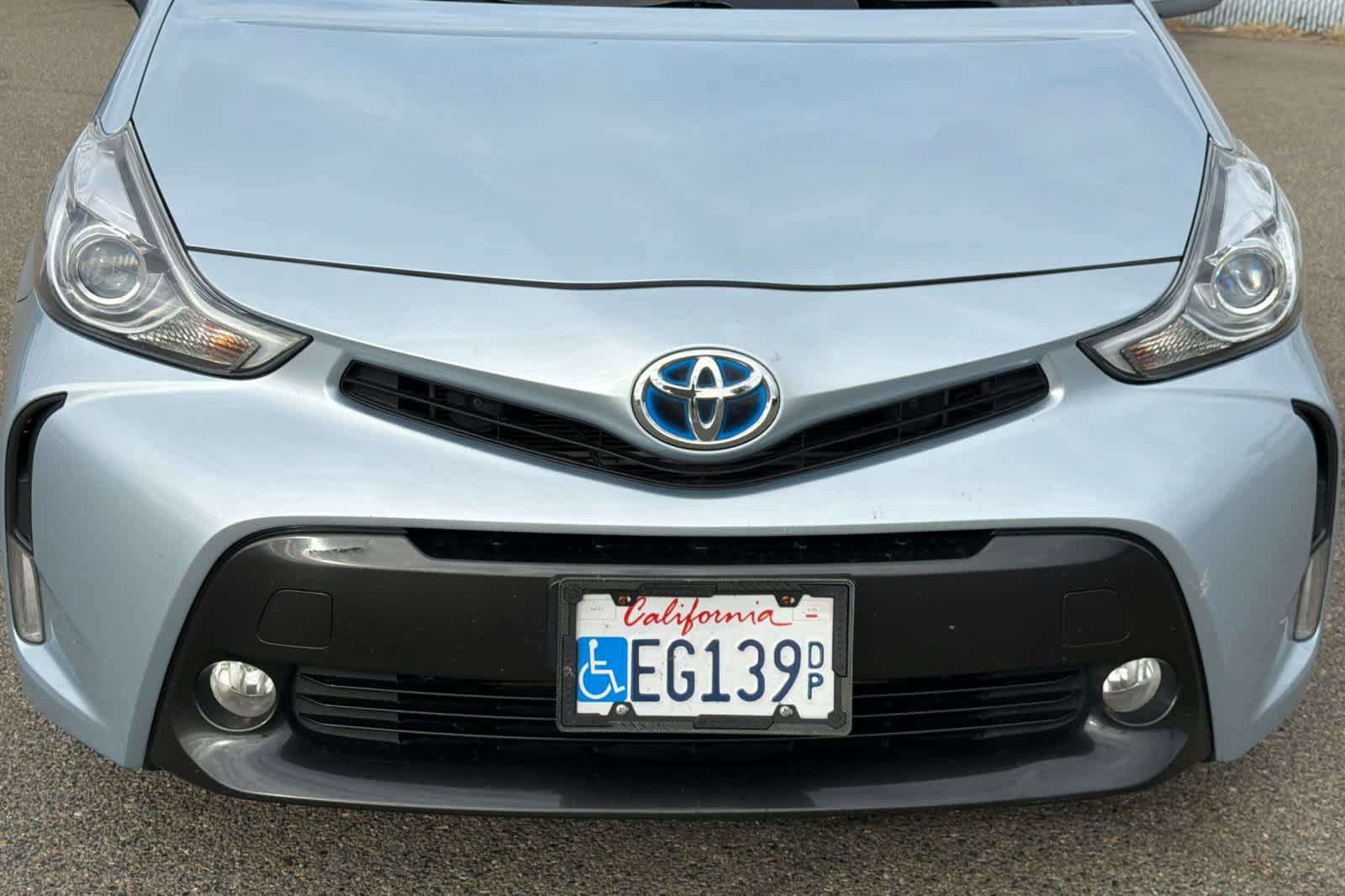 Used 2016 Toyota Prius V Five FWD image 13