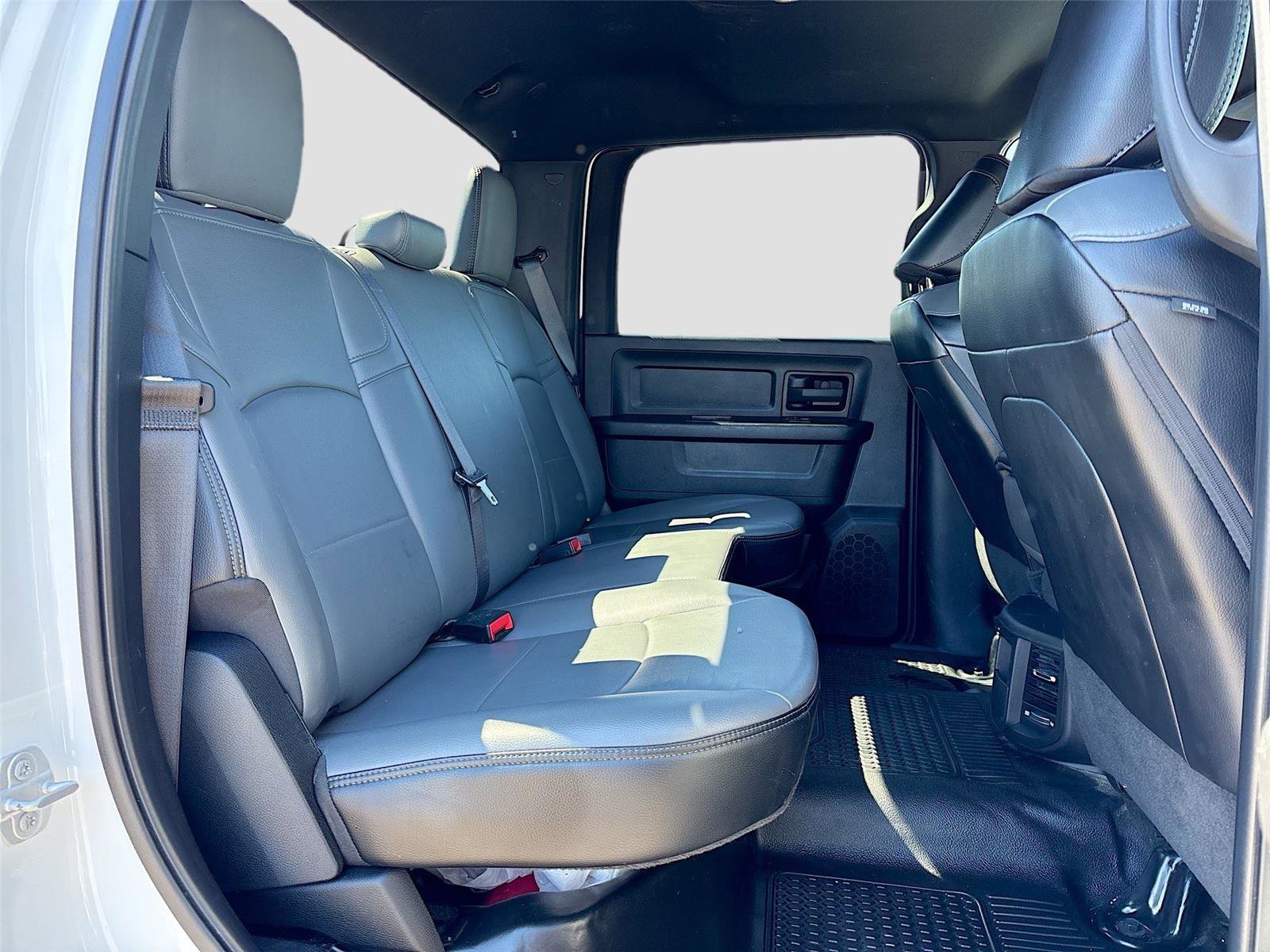 Used 2022 RAM 2500 Tradesman w/ Chrome Appearance Group image 24