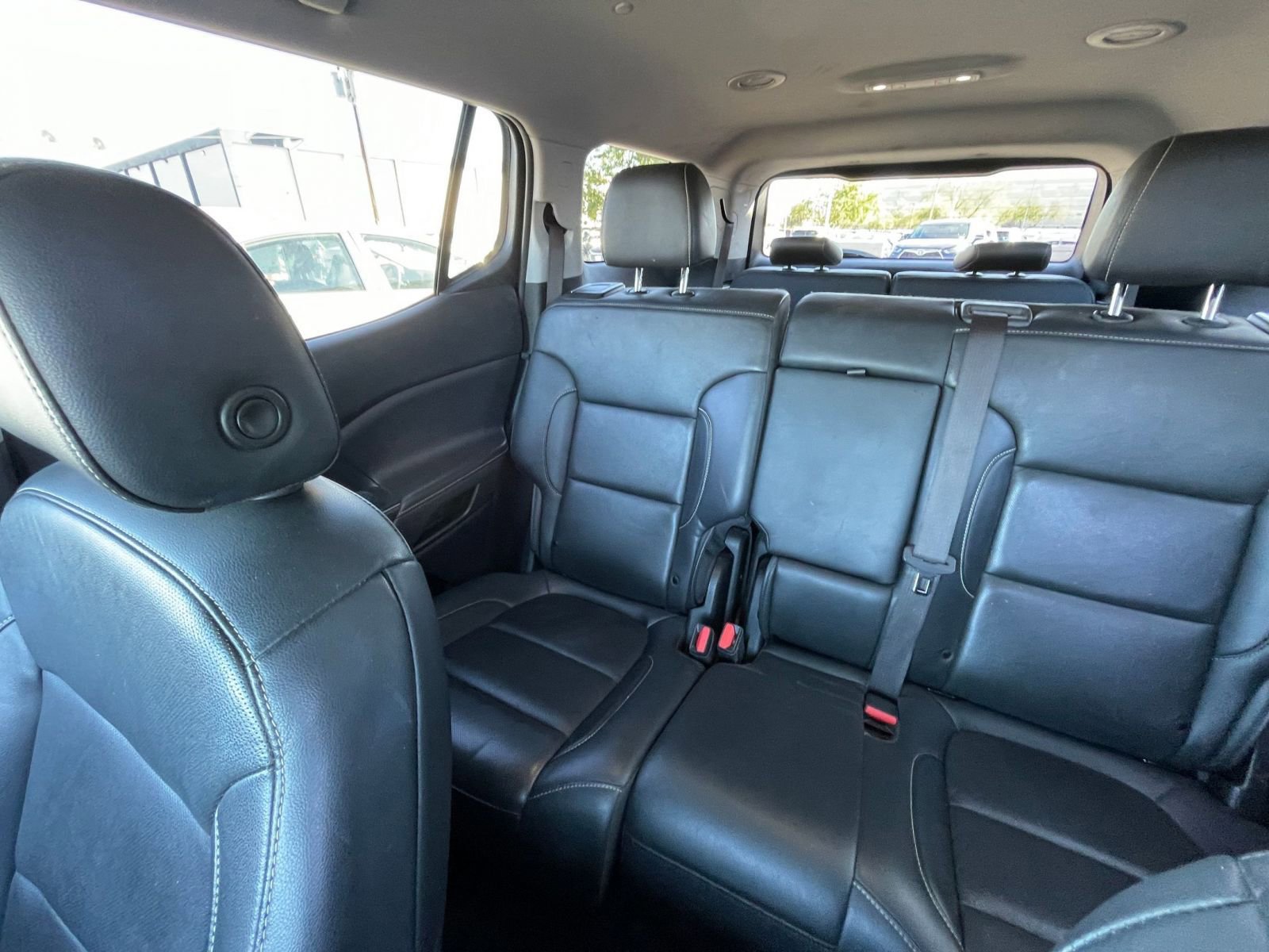 Used 2023 GMC Acadia SLT image 42