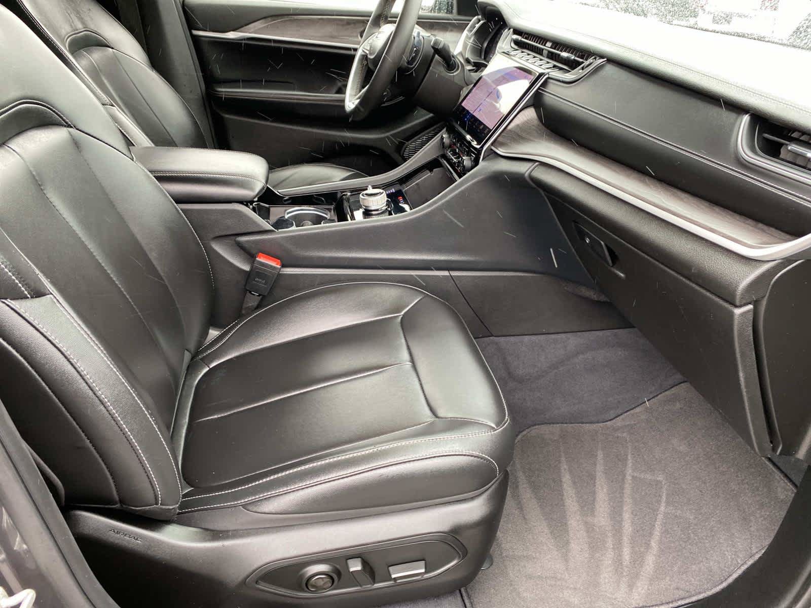 Certified 2023 Jeep Grand Cherokee Limited AWD/4WD image 22