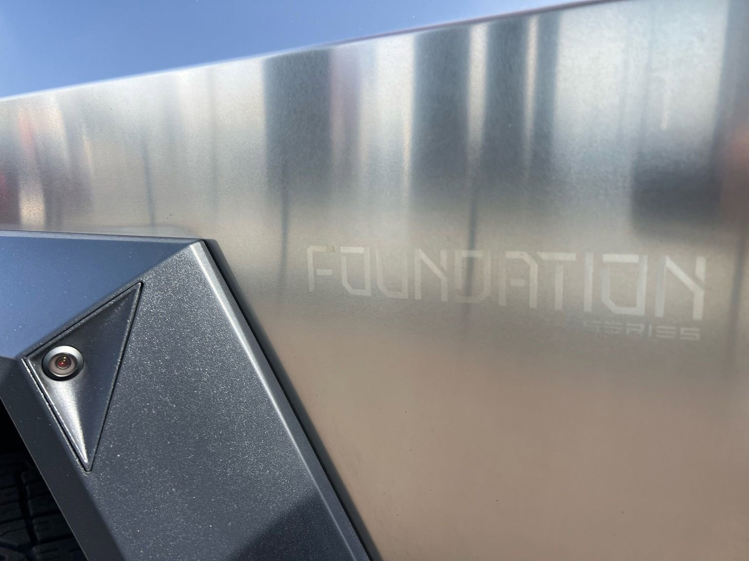 Used 2024 Tesla Cybertruck AWD Crew Cab image 26