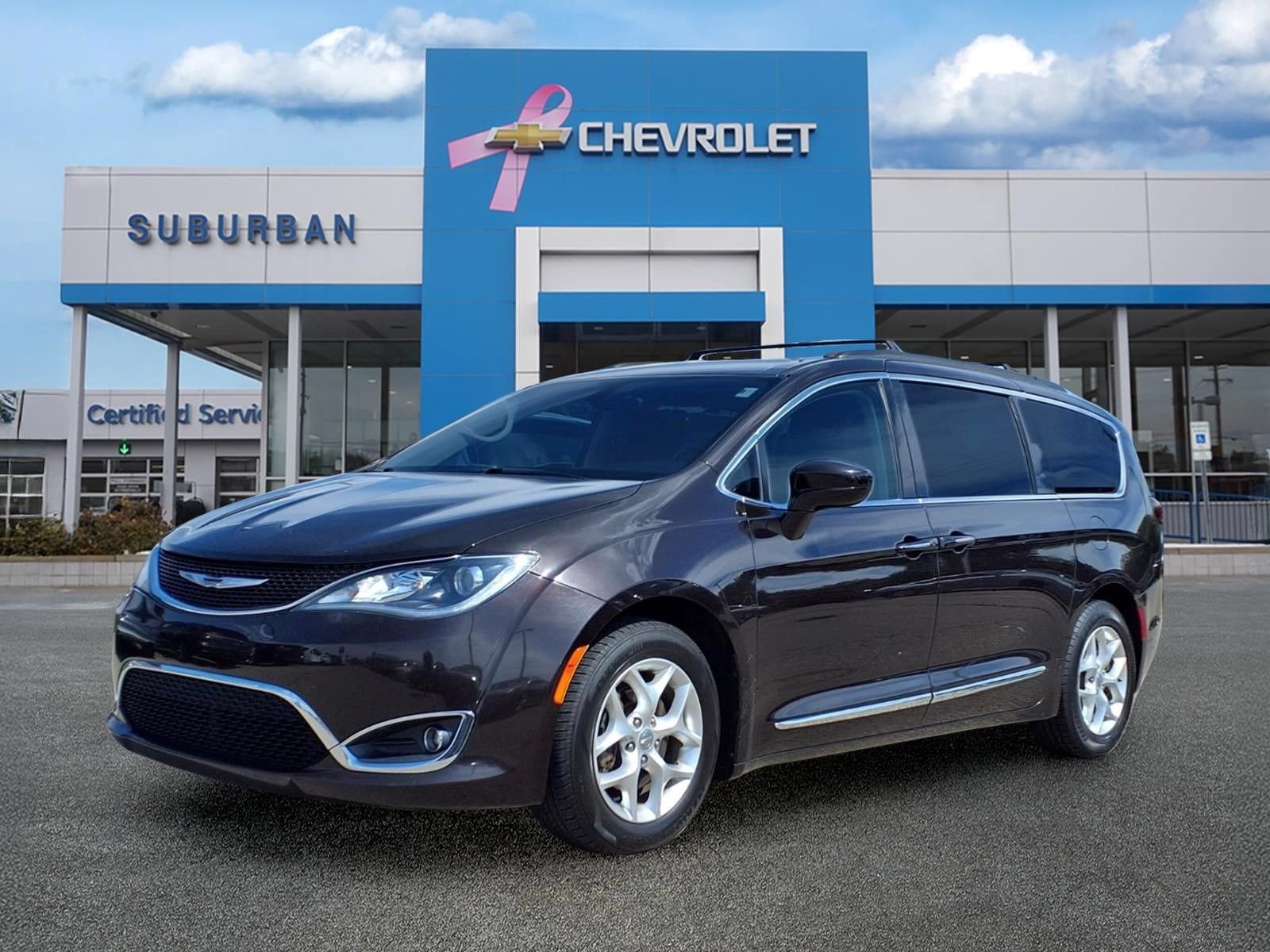 Used 2017 Chrysler Pacifica Touring-L w/ Tire & Wheel Group