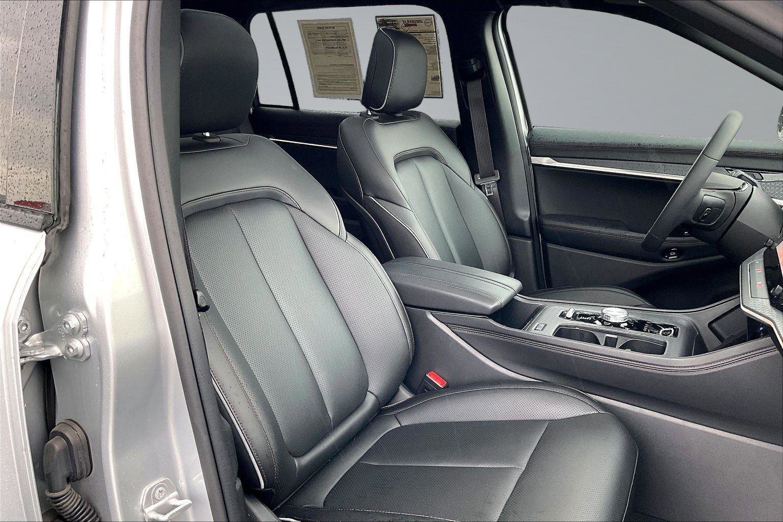 Used 2025 Jeep Wagoneer S Limited AWD/4WD image 8