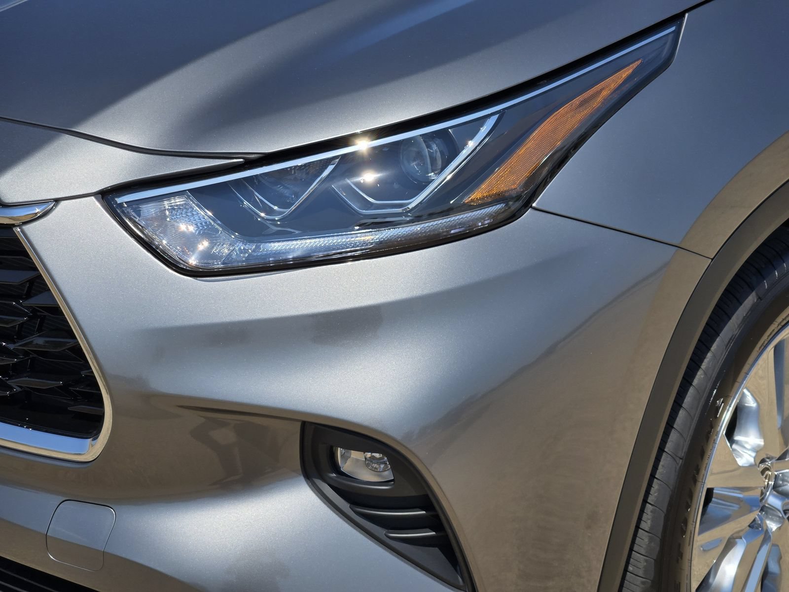 New 2026 Toyota Highlander Limited AWD/4WD image 9