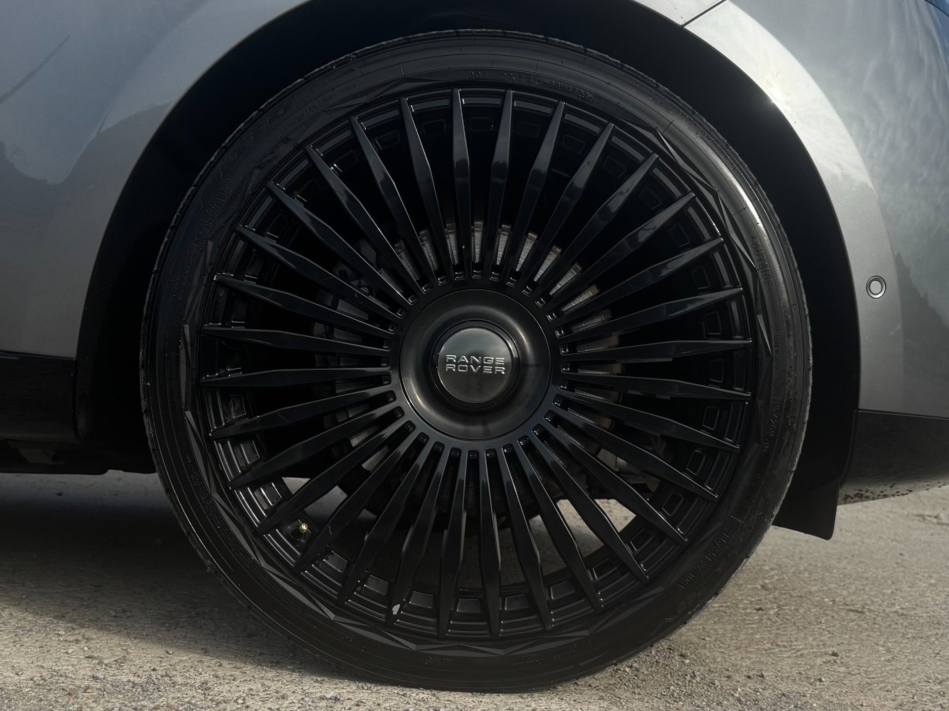 Used 2023 Land Rover Range Rover SE image 51