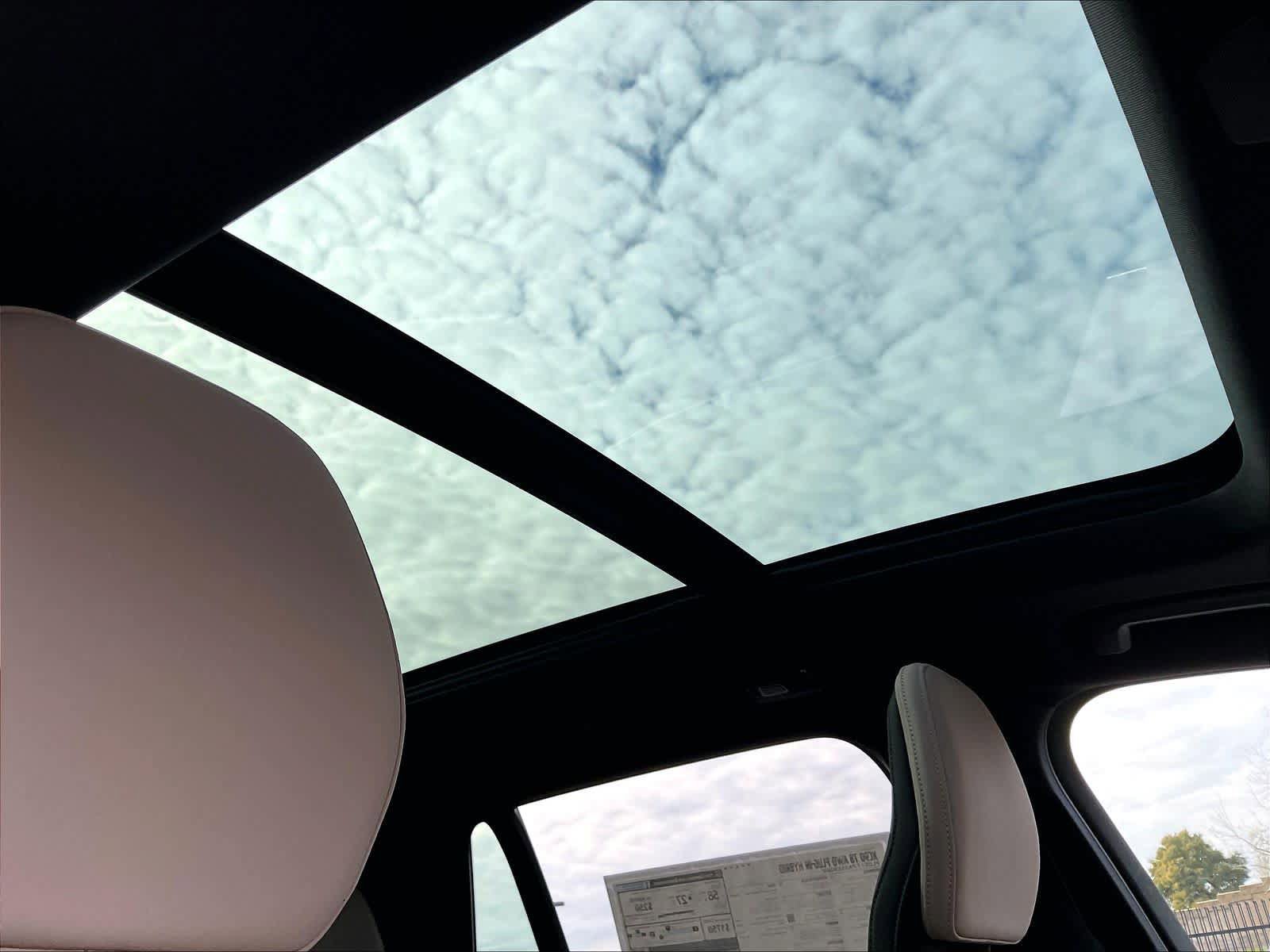 New 2026 Volvo XC90 T8 Plus w/ Protection Package Premier image 30