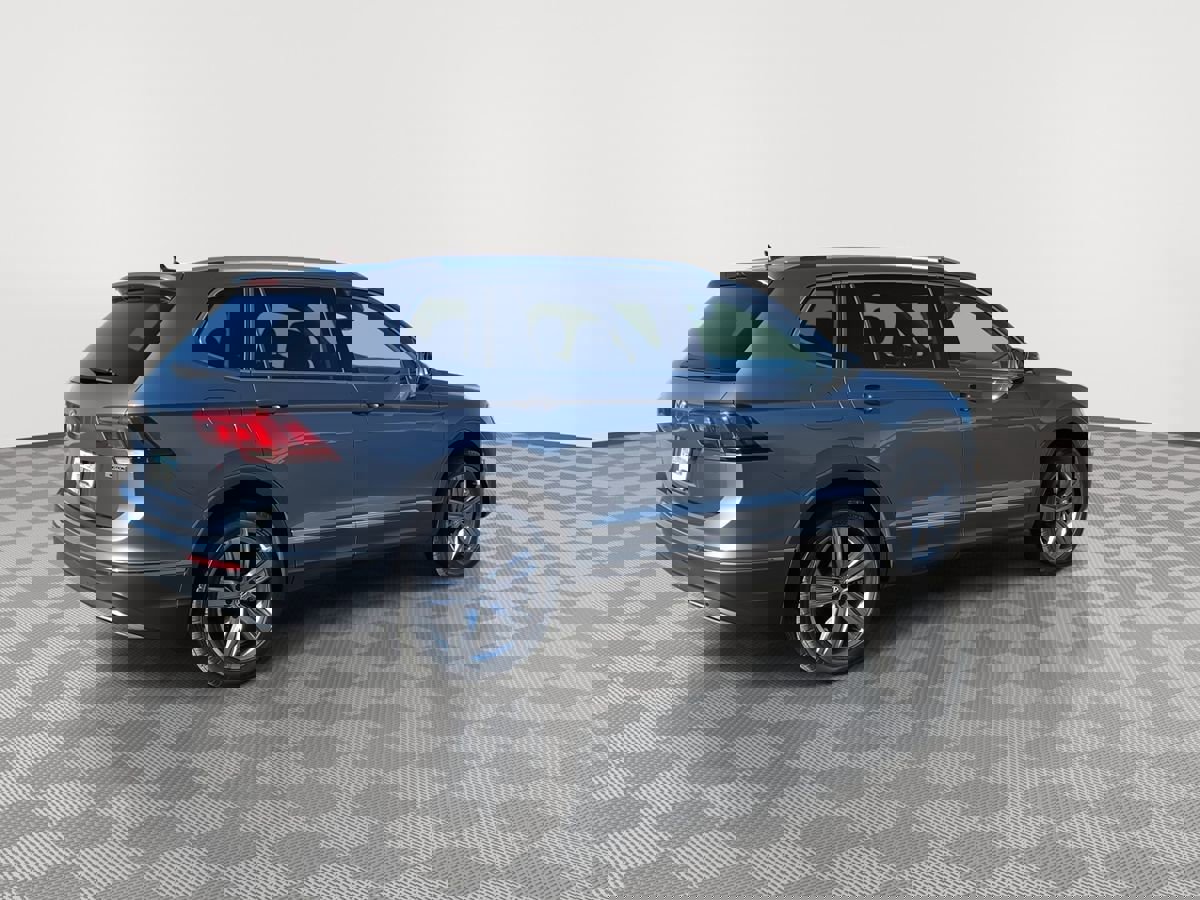 Used 2020 Volkswagen Tiguan SE R-Line image 7