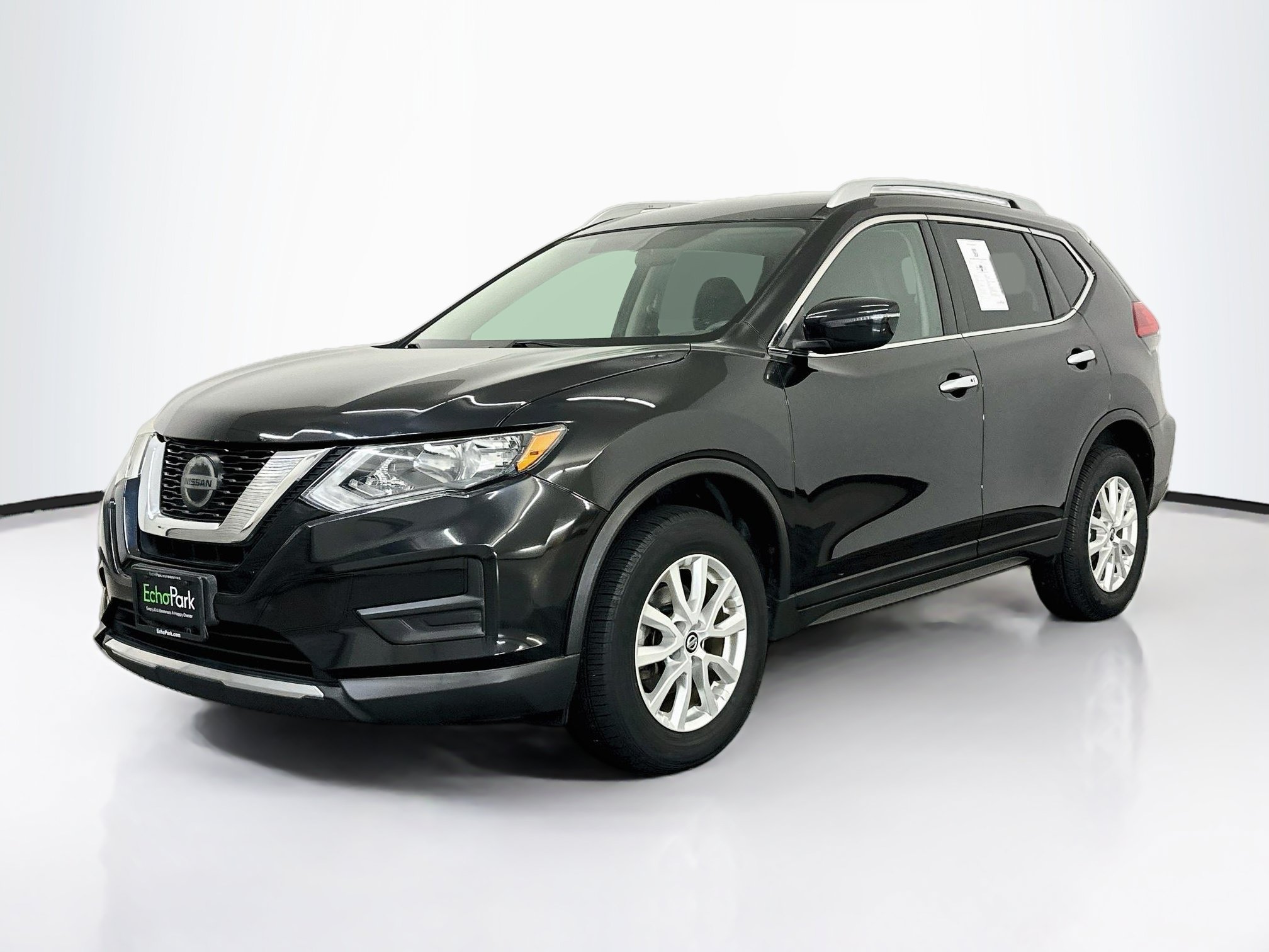 Used 2018 Nissan Rogue SV AWD/4WD image 3