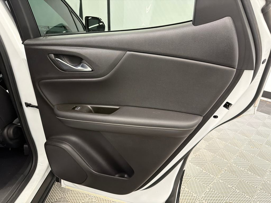 Used 2023 Chevrolet Blazer LT image 17