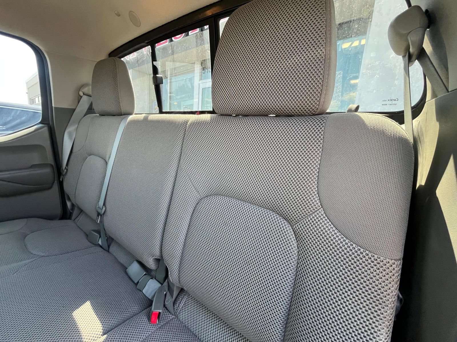 Used 2014 Nissan Frontier SV w/ SV Value Truck Package AWD/4WD image 34