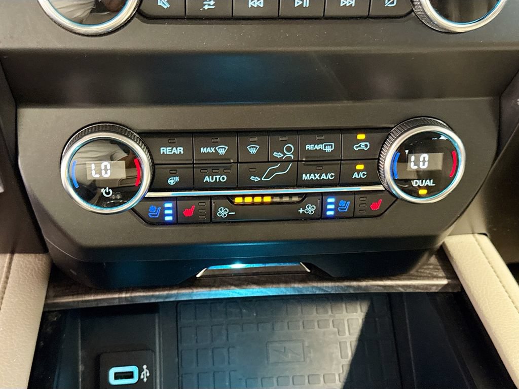 Used 2019 Ford Expedition Limited AWD/4WD image 17