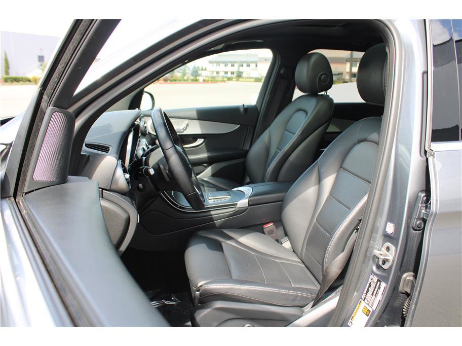 Used 2021 Mercedes-Benz GLC 300 4MATIC image 8