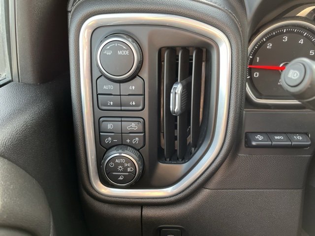 Used 2022 Chevrolet Silverado 3500 High Country w/ Technology Package image 29