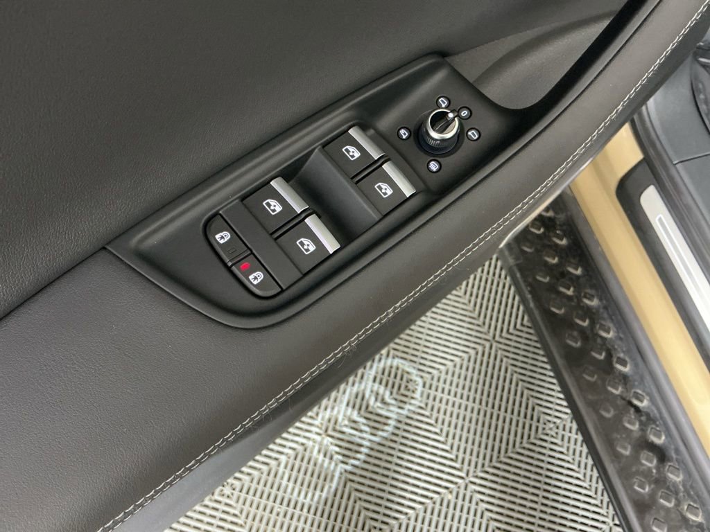 Used 2025 Audi Q7 2.0T Premium Plus image 23