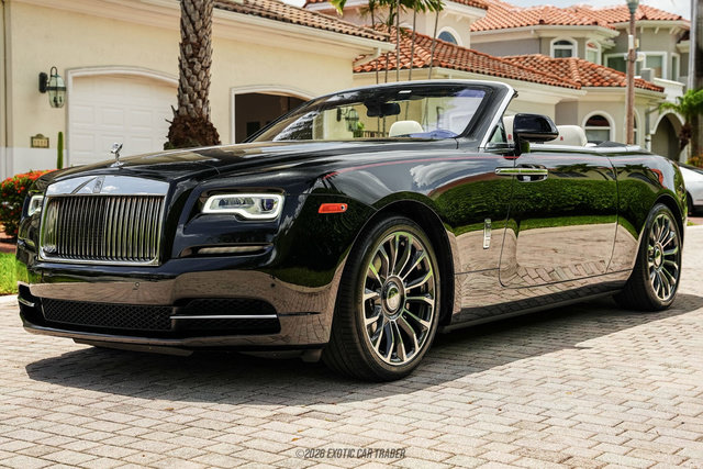 Used 2019 Rolls-Royce Dawn RWD image 14