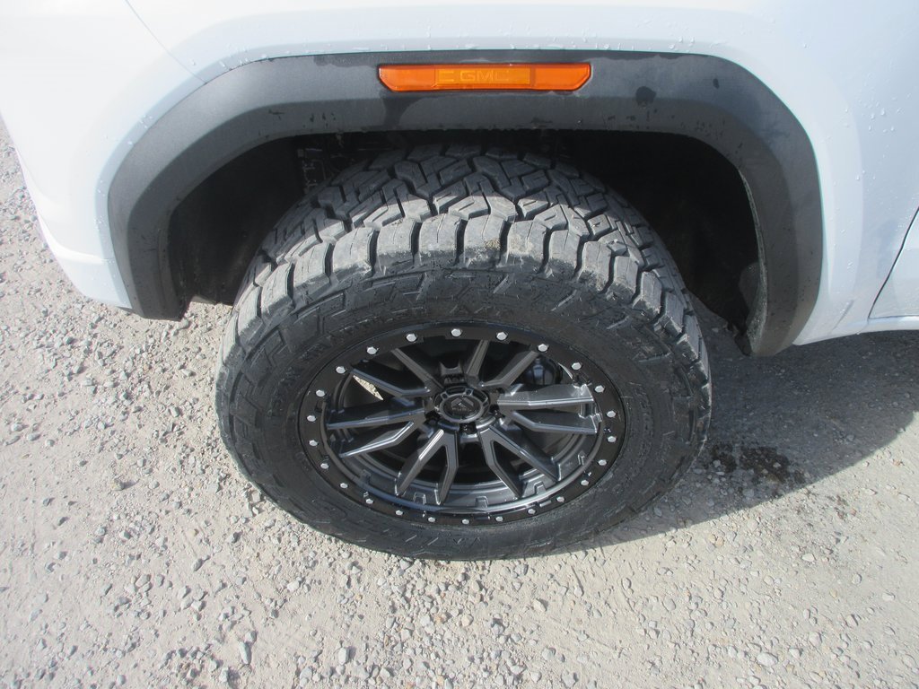 New 2026 GMC Canyon AT4 image 11