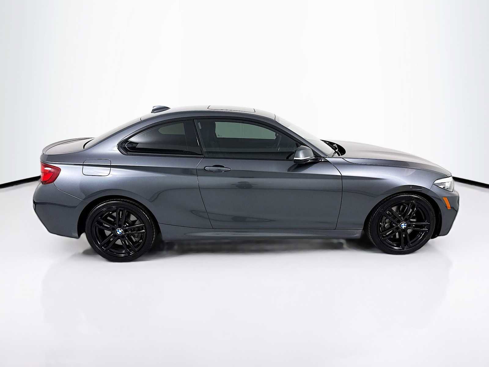 Used 2021 BMW 230i Coupe w/ M Sport Package image 8