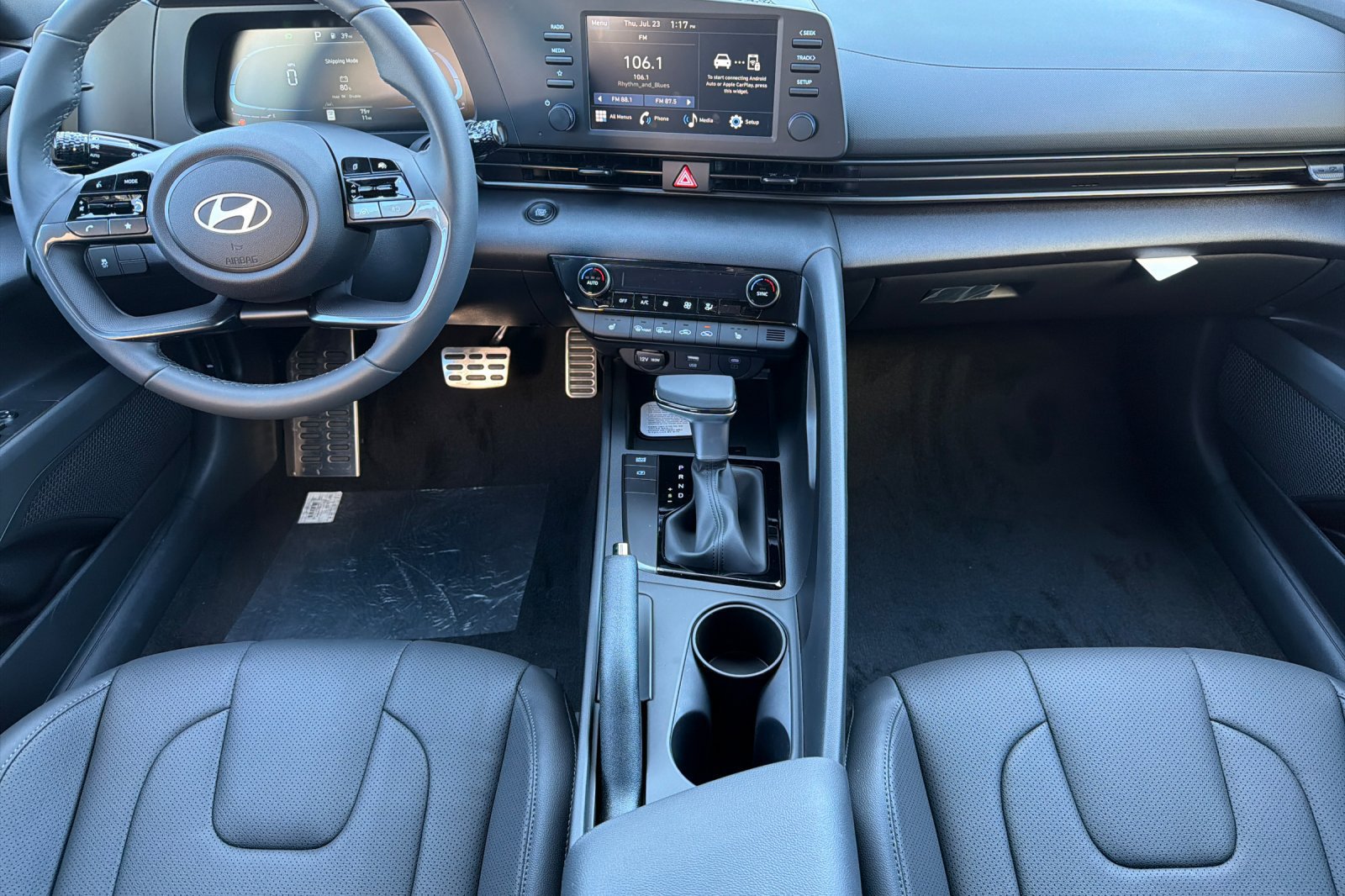 New 2026 Hyundai Elantra SEL Sport FWD image 14