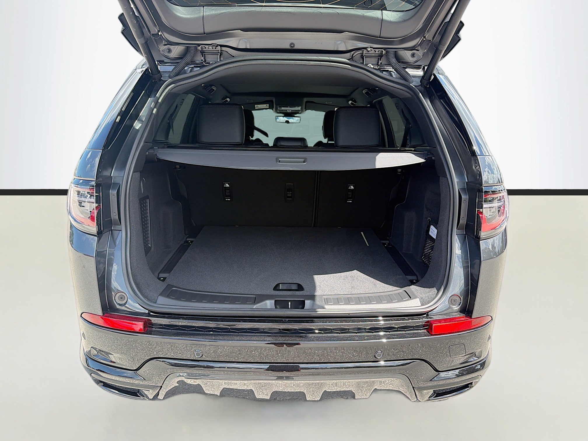New 2026 Land Rover Discovery Sport Landmark AWD/4WD image 12