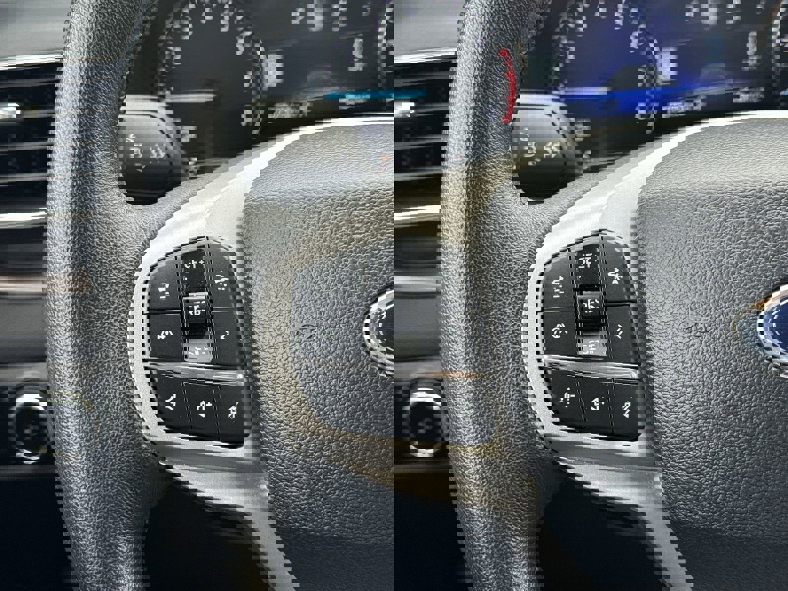 Used 2024 Ford Explorer Limited image 19